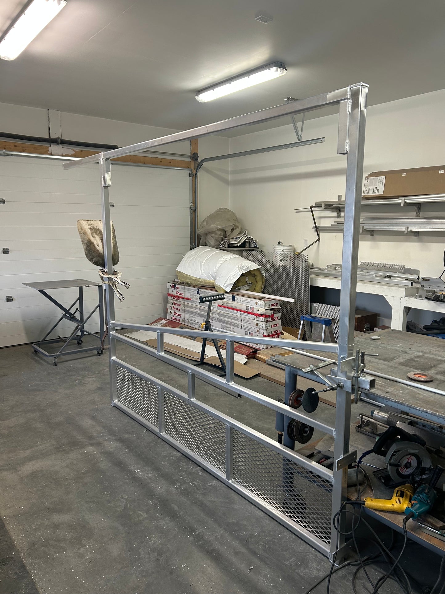 ALUMINUM UPRIGHT SET UP WITH SIGN AND FORK HOLDER