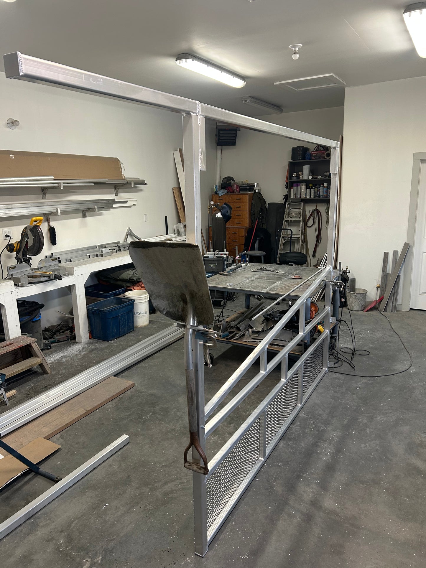 ALUMINUM UPRIGHT SET UP WITH SIGN AND FORK HOLDER